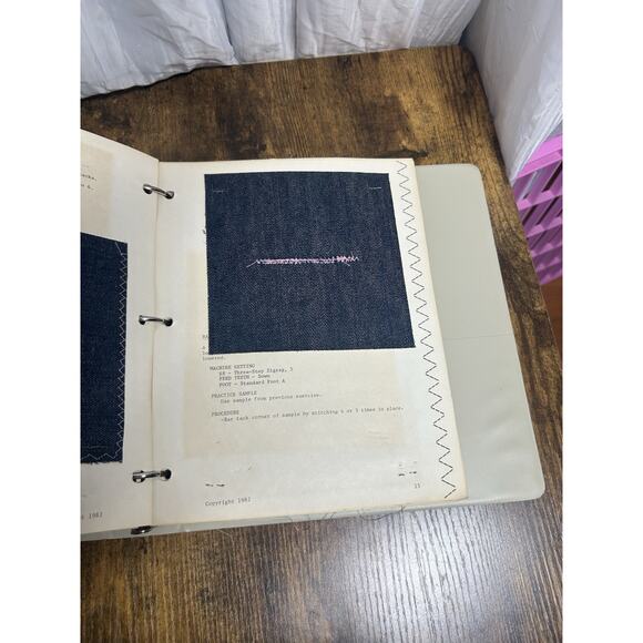 Viking Husqvarna Owners Handbook / 900 Series Binder Vintage 1982 80s - Picture 6 of 9